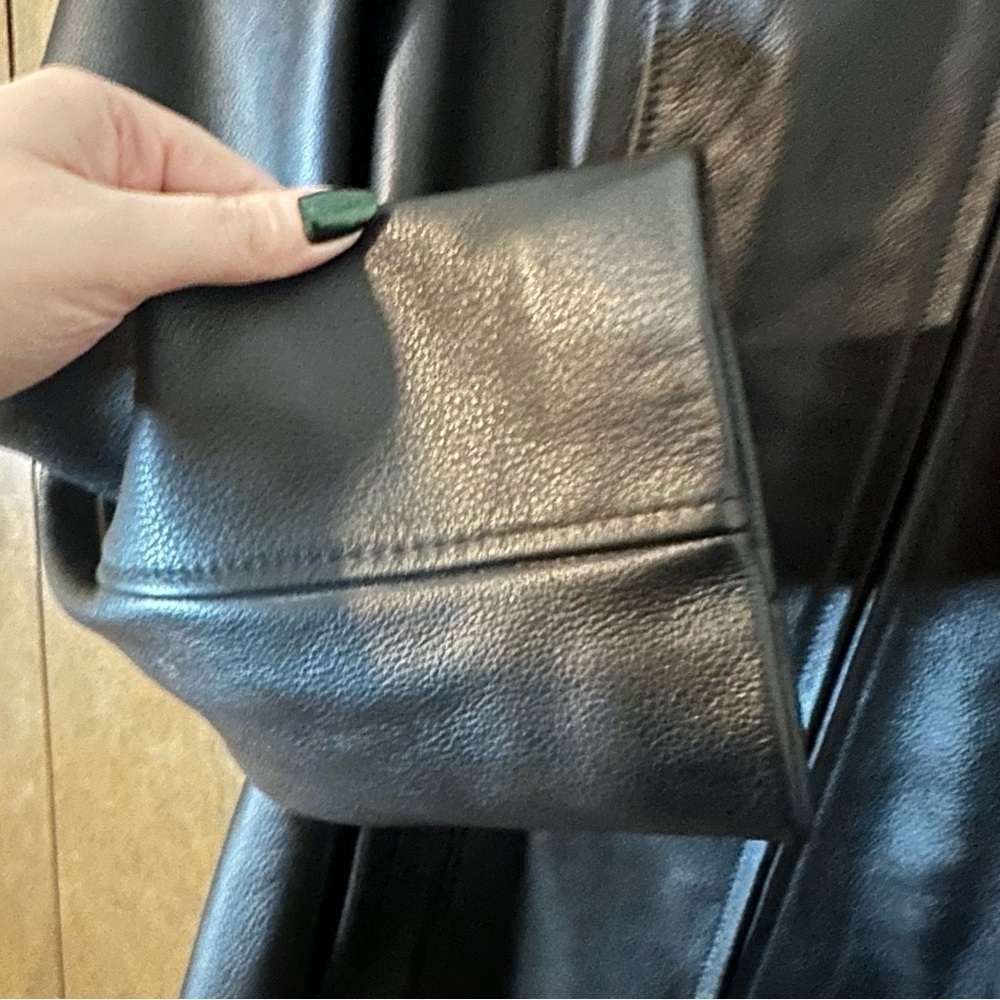 Danier Women’s Black Leather Zip-up Jacket Liner Hip Chic Motocore Size M - Picture 6 of 12